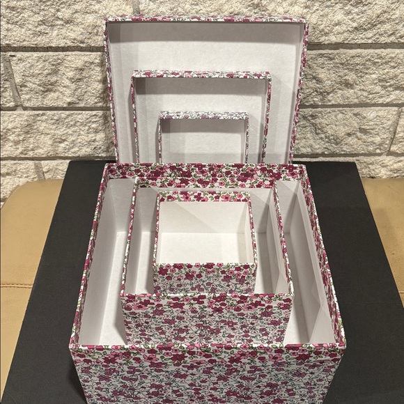 3 Nesting Storage/Gift Boxes - Picture 2 of 9